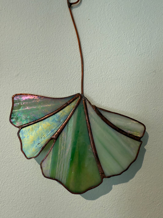 Stained glass Gecko Leaf